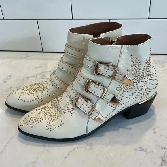 Embellished cream off white leather booties with gold/rose gold details. Size 10 - Picture 2 of 10